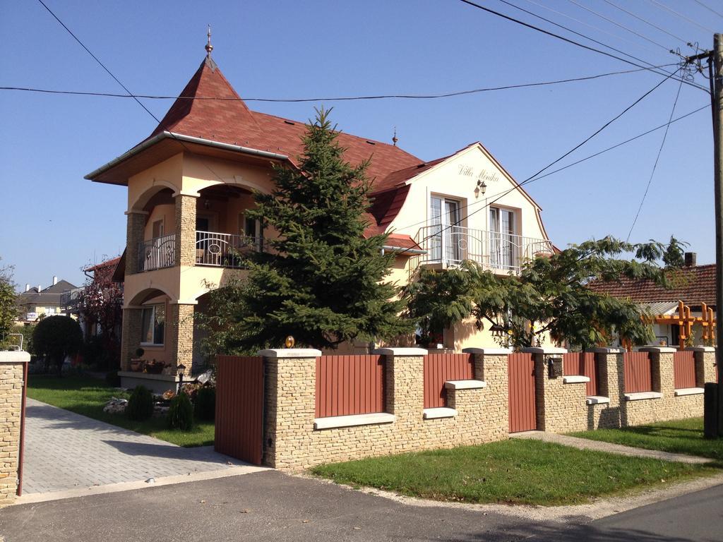 Villa Monika เคสเท ภายนอก รูปภาพ
